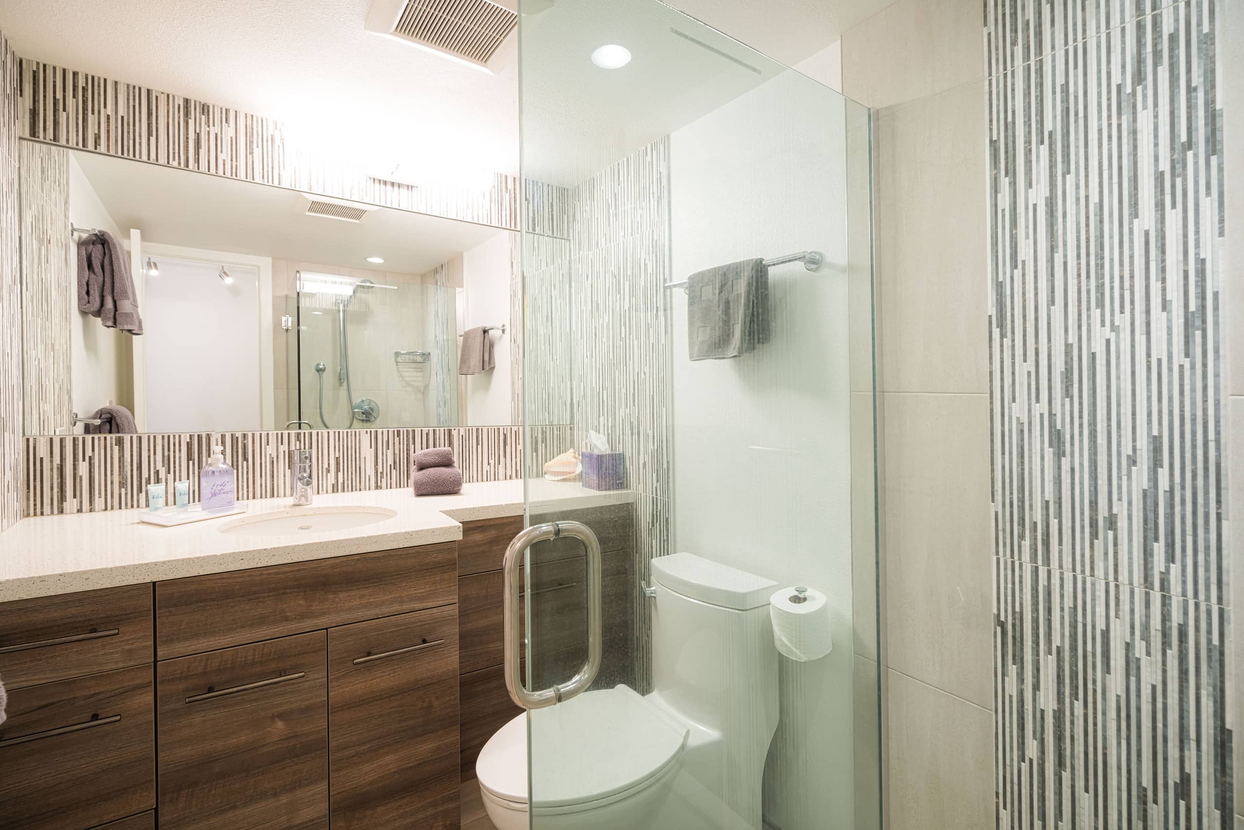 Condo in Kihei · ★4.93 · 1 bedroom · 1 bed · 2 private baths - Image 4
