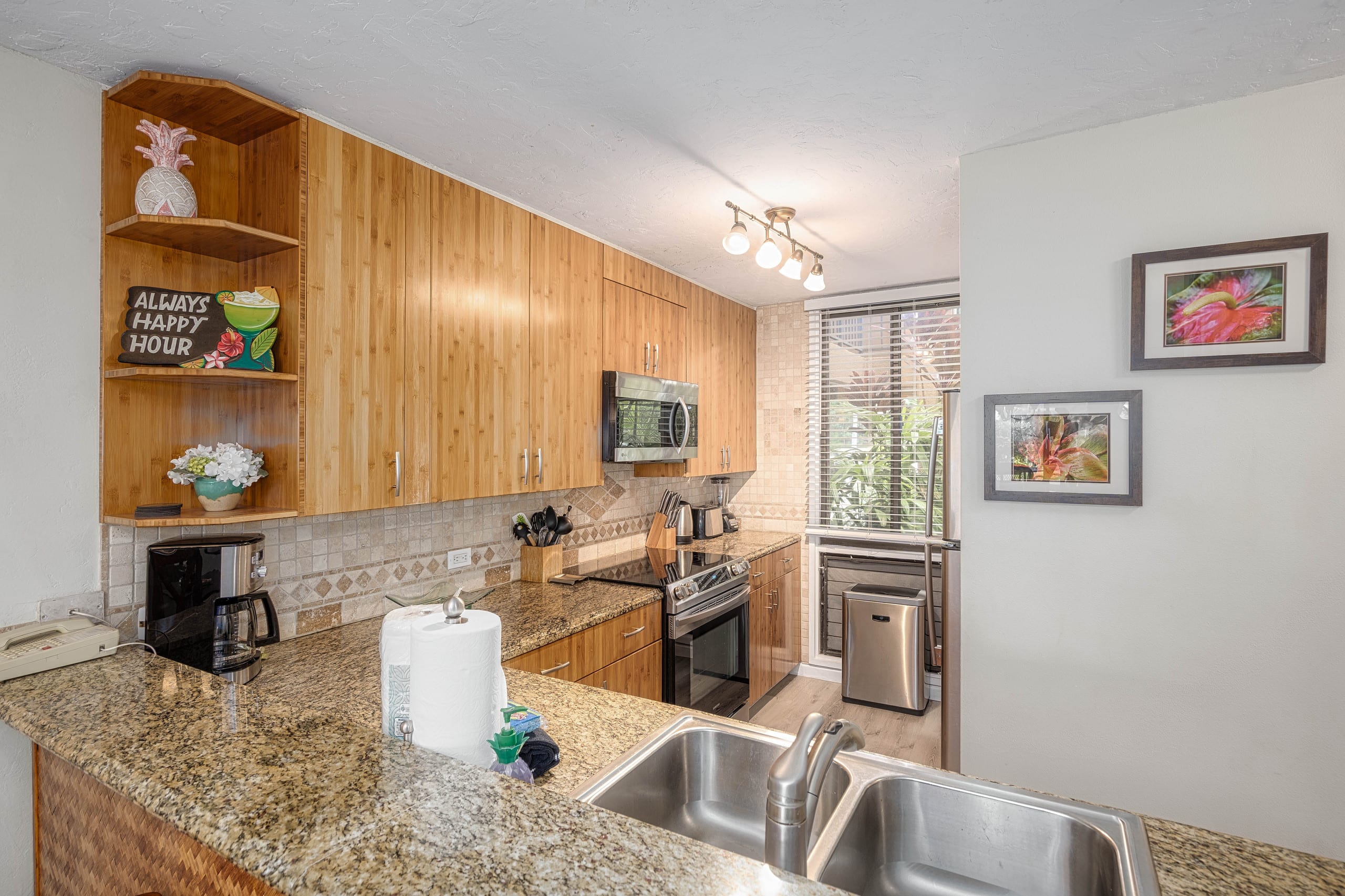 Condo in Kihei · ★4.82 · 2 bedrooms · 3 beds · 2 private baths - Image 9