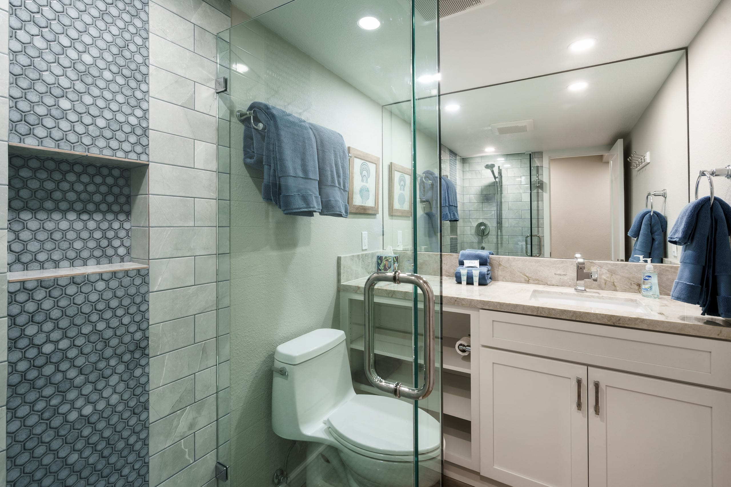 Condo in Kihei · ★4.68 · 1 bedroom · 1 bed · 2 baths - Image 4