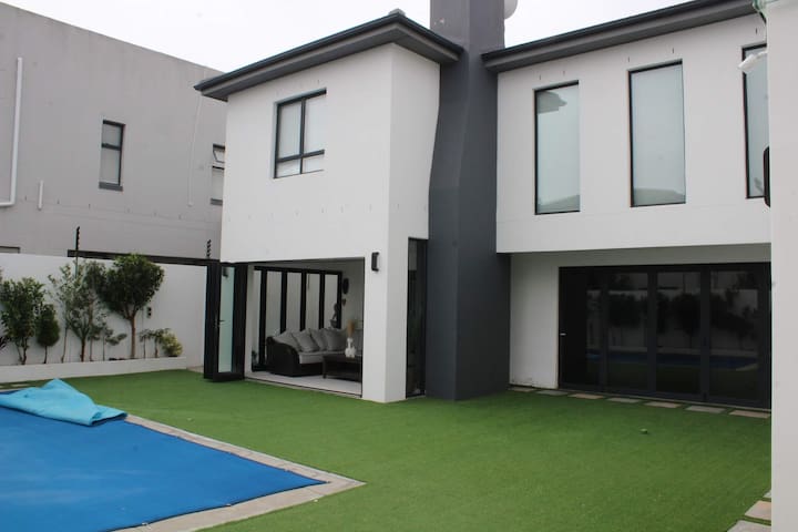 Cosy beautiful holiday home gallery image 3