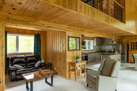 Successful Airbnb property: At Domaine de la Chute Pellerin | Private beach in Shawinigan
