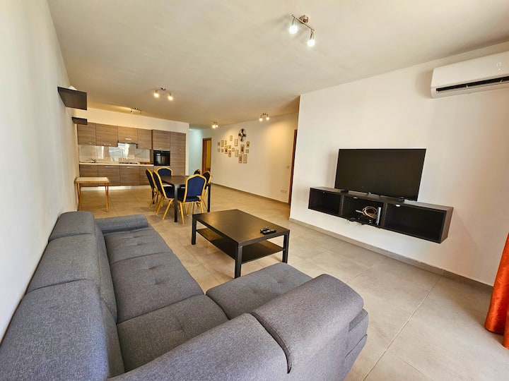 Spacious 3br Apartment | Bright & Comfortable - Malta