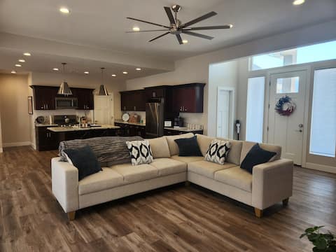 Popular Airbnb listing: Stunning New Home in Cedar City