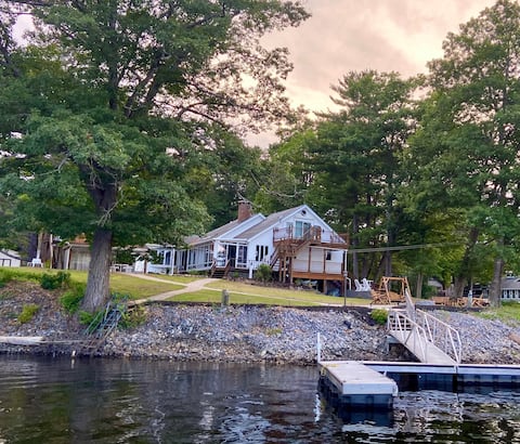 Stunning 4 Season Lakehouse on the Great Sacandaga