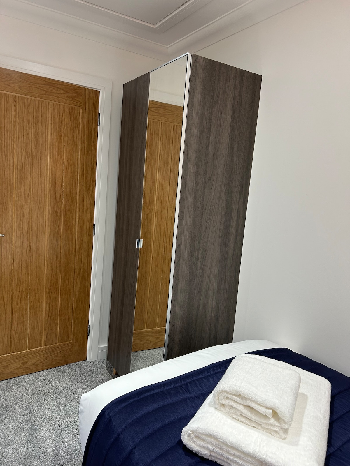 Fully Refurbished Quiet Location