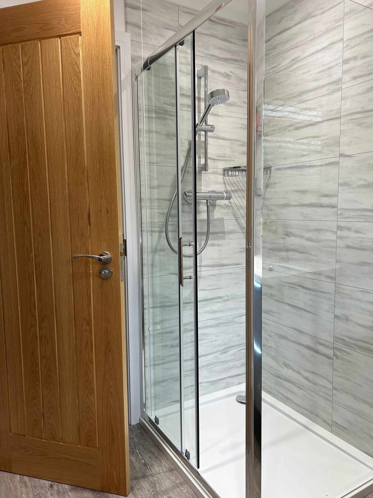 Fully Refurbished Quiet Location