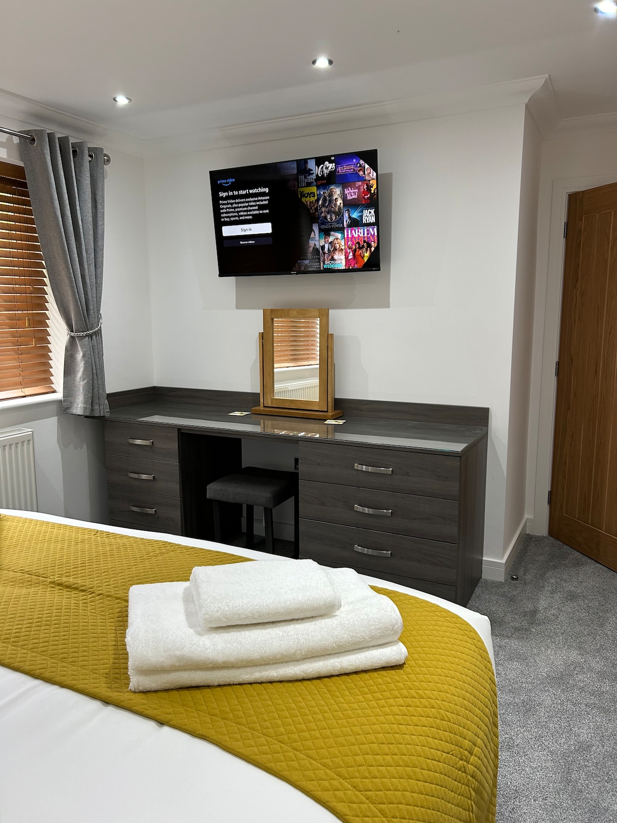 Fully Refurbished Quiet Location