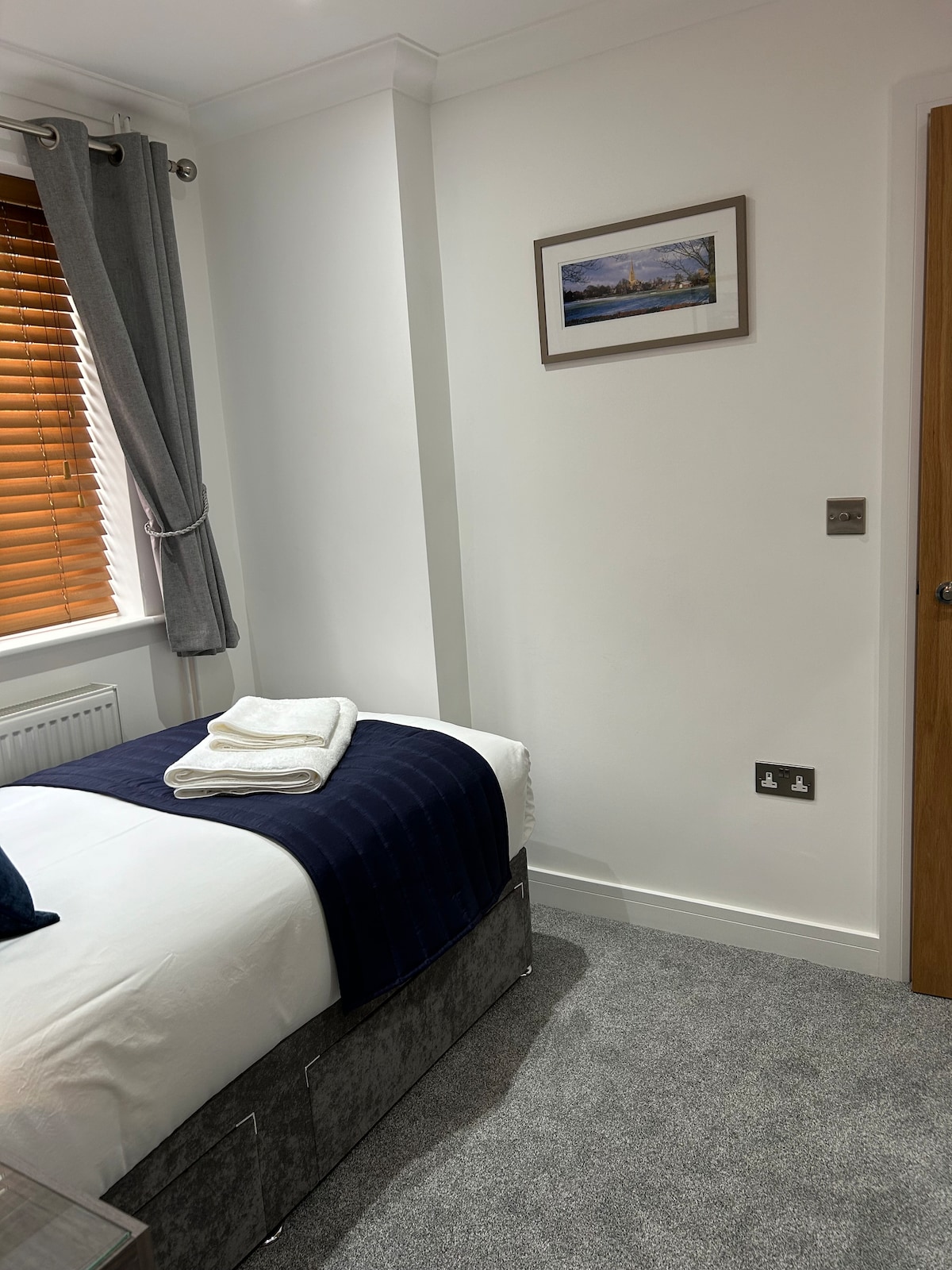 Fully Refurbished Quiet Location
