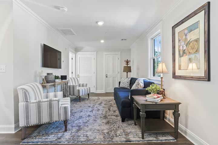 Romantic Getaway Close To Downtown Asbury Park - Spring Lake, NJ