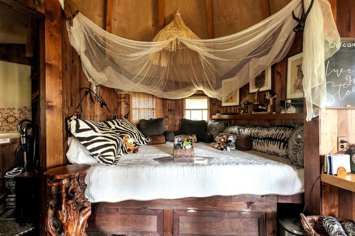 Treehouse Inside