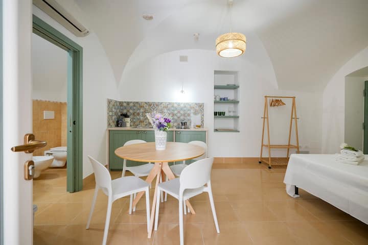 Guesthost - Zefiro Stay - Apartment 6 Pt - Martina Franca