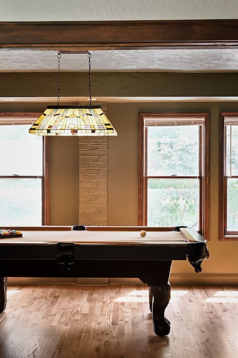 NEW!Turn of the Century! Pets Allowed! Huge!