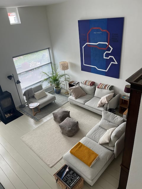 Top performing Airbnb: Comfortable Vacation Home by the Sea in Bergen (Nh.)