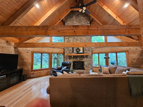 Top performing Airbnb: East Tennessee Hideaway in Bristol