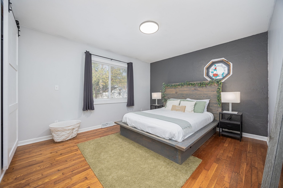 Hlavná spálňa - manželská posteľ 