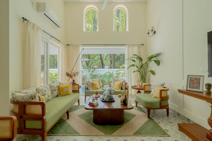 Living room image 8