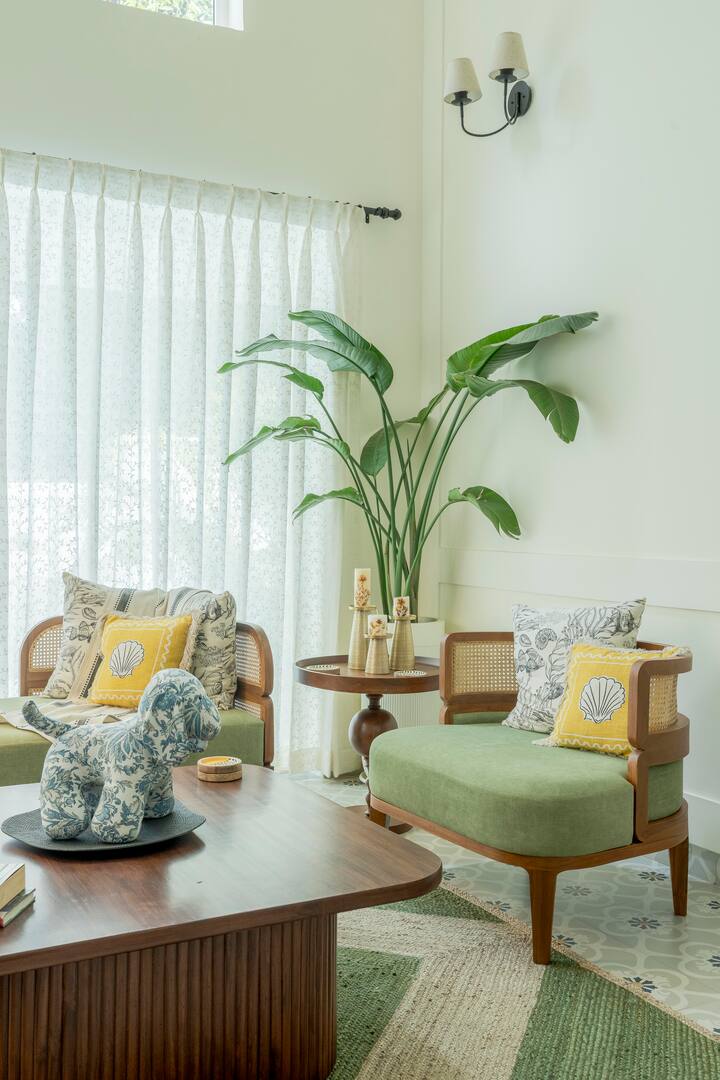 Living room image 7