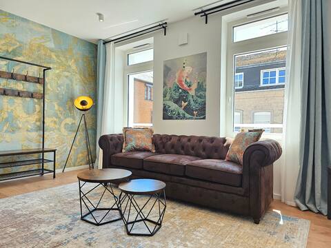 Emerald - Design Loft at the Castle with BBQ & Switch