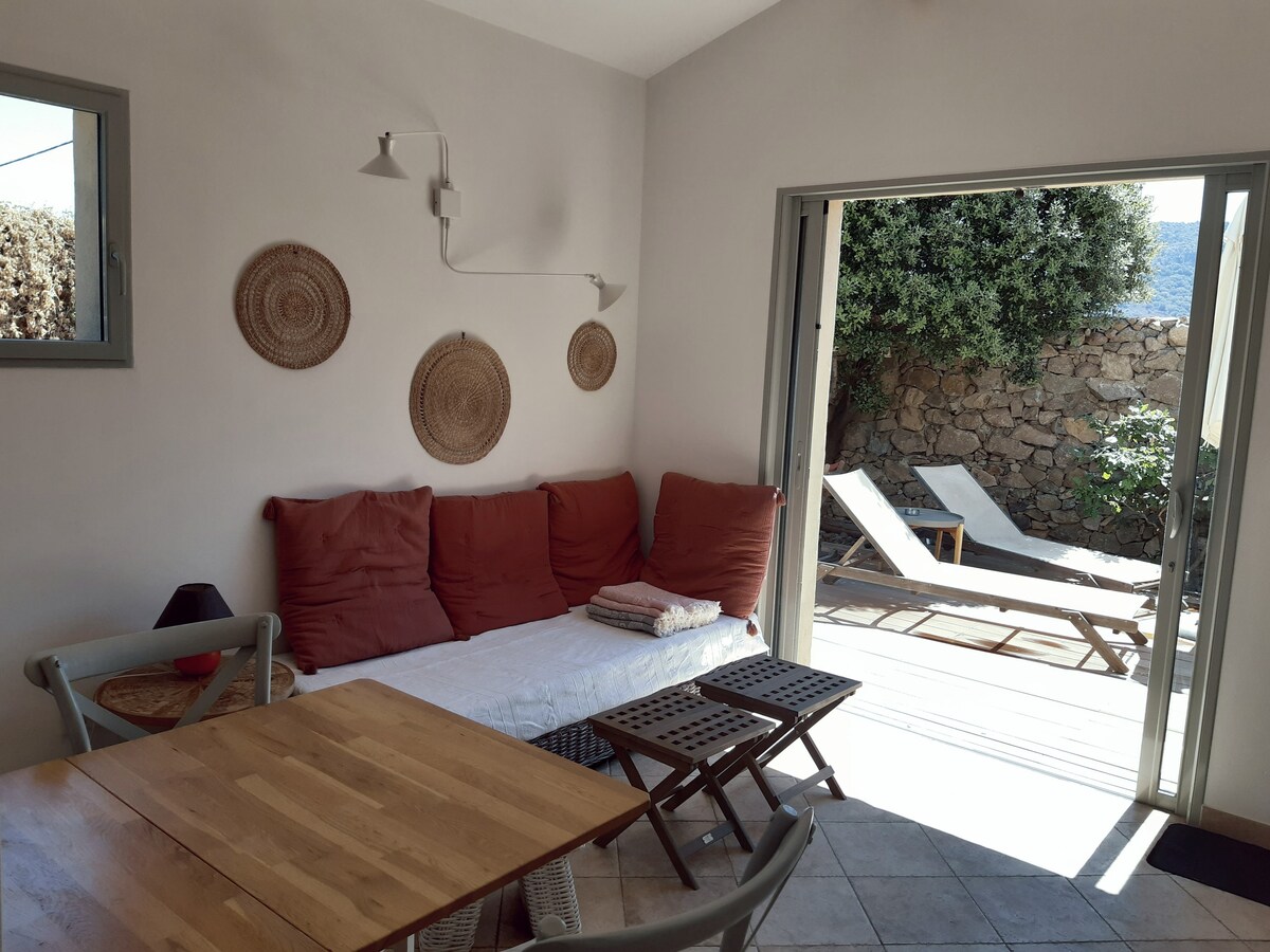 Top Airbnb: Monticello, 2 bedroom house and heated pool in Monticello