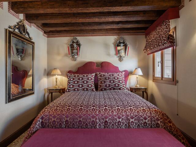 Athena Luxe gallery image 2