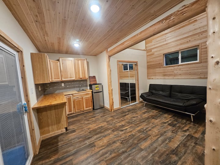 Private Guest Cabin - Poulsbo, WA