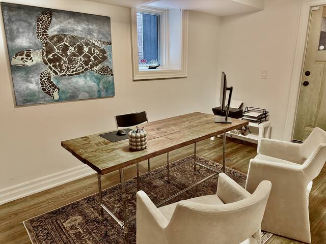 Office | Chef Kitchen | 2 Fireplaces | 4 floors gallery image 3