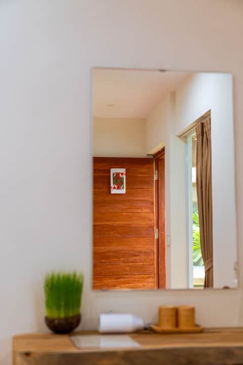 Anans Ha Giang-Tours &Motorbike rental-family room