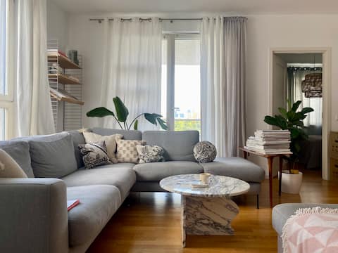 Popular Airbnb listing: Apartment in Old Żoliborz in Żoliborz