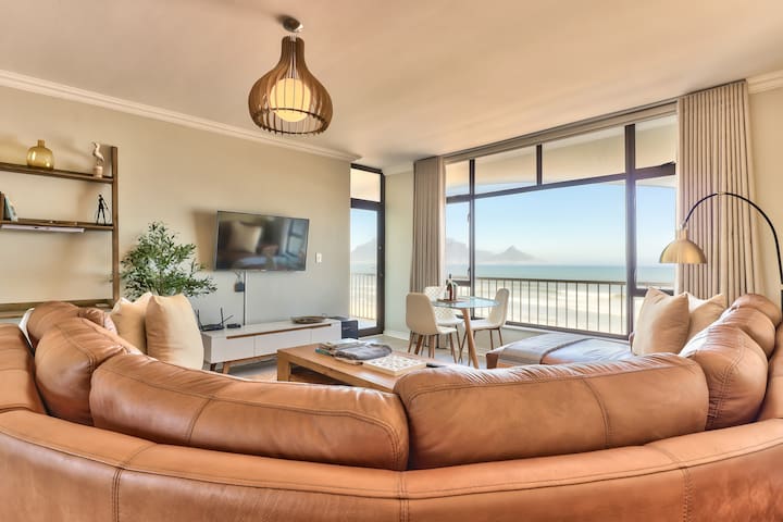 Luxurious Beach Front apartment with balcony