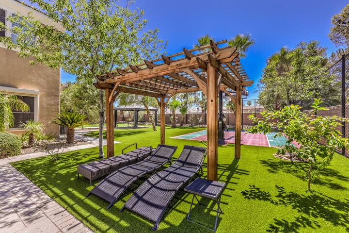 Dream Oasis in Las Vegas gallery image 2