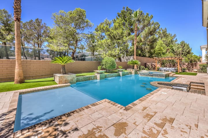 Dream Oasis in Las Vegas gallery image 3