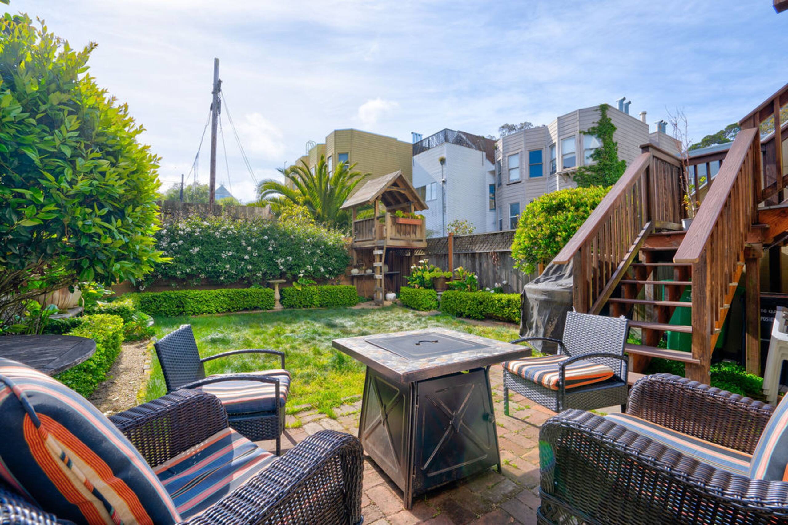 Home in San Francisco · ★4.95 · 4 bedrooms · 4 beds · 3 baths - Image 34