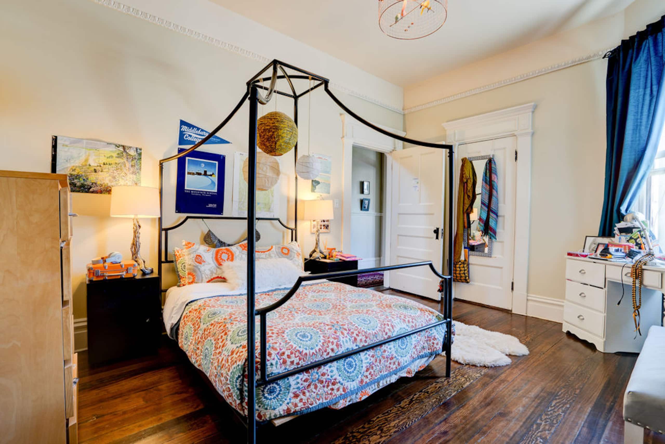 Home in San Francisco · ★4.95 · 4 bedrooms · 4 beds · 3 baths - Image 24