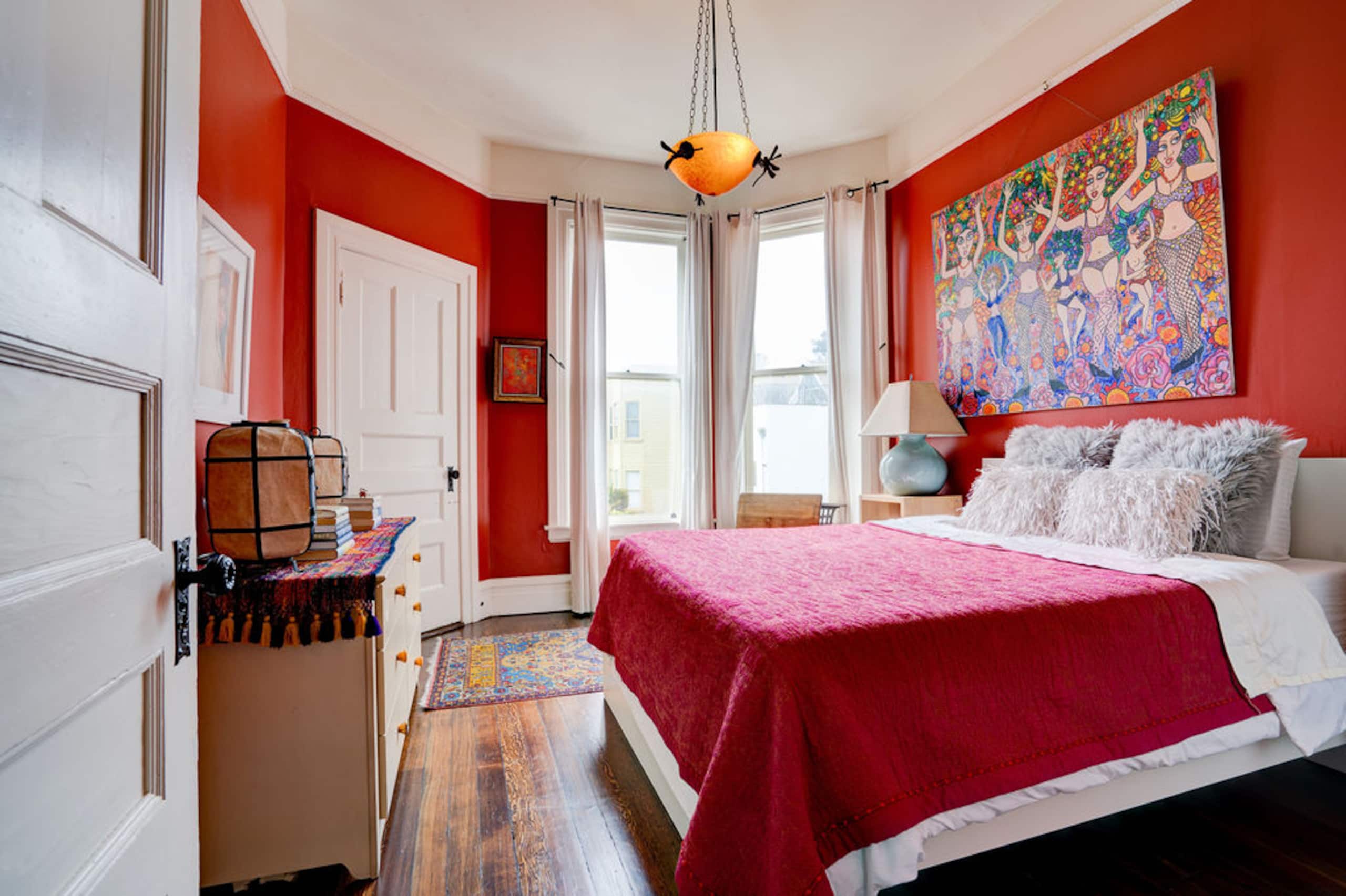Home in San Francisco · ★4.95 · 4 bedrooms · 4 beds · 3 baths - Image 21