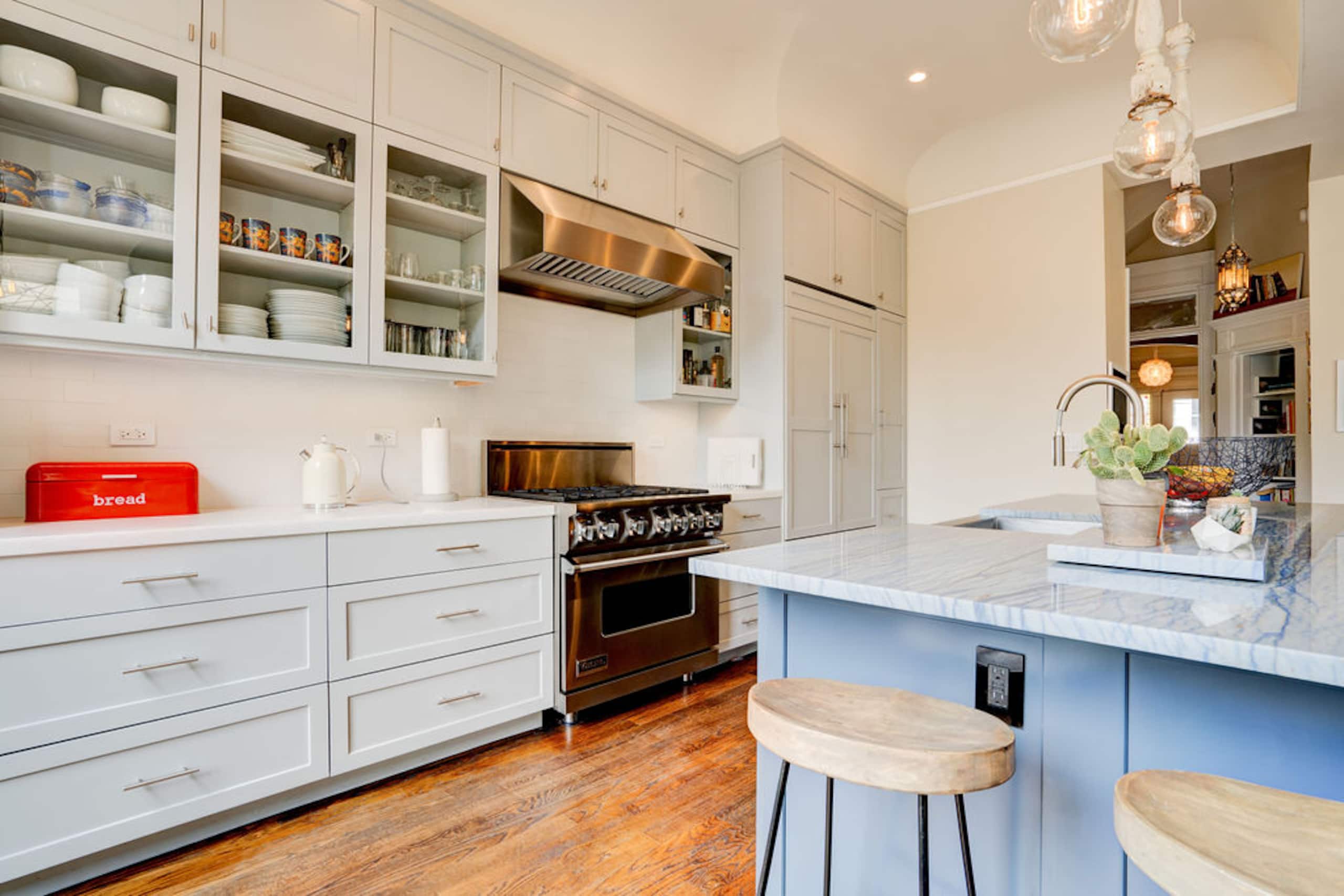 Home in San Francisco · ★4.95 · 4 bedrooms · 4 beds · 3 baths - Image 6