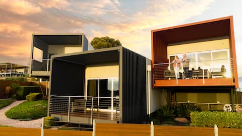 The Frames Luxury Accommodation- Pastiche Retreat