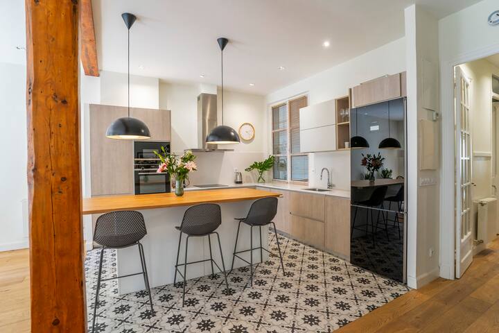 Spacious & Unique Getaway Close to Beach, Centro gallery image 5