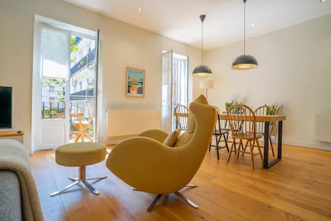 Popular Airbnb listing: Spacious & Unique Getaway Close to Beach, Centro in Donostia San Sebastián