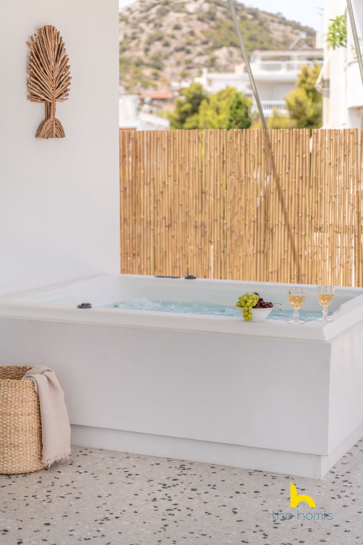 Aqua Vista Vari Top-Floor Seaview & Jacuzzi — Apartament — închiriere de vacanță cu vedere la mare în Vari, Greece, Atena, Grecia — fotografia 4 a proprietății | Aqua Vista Rentals