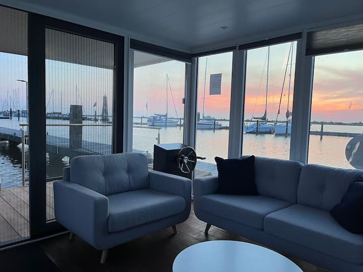 Oktopus-lofts - Houseboat - Vakantiehuis - Lelystad