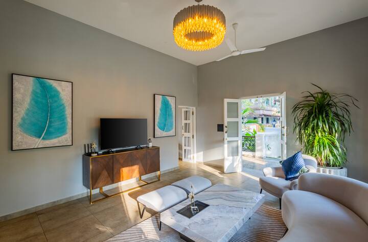 Living room image 2