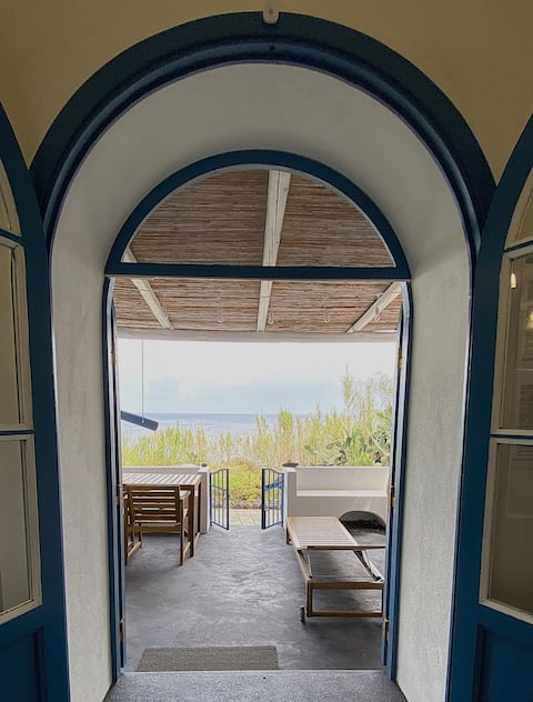 Annuncio Airbnb popolare: The Fire Sisters a Lipari