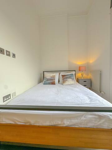 Modern 2Bed apt – Regent’s Park gallery image 3