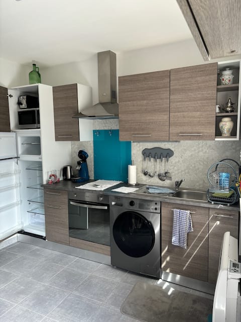 Popular Airbnb listing: Small 21 m² house in annex in Saint Priest