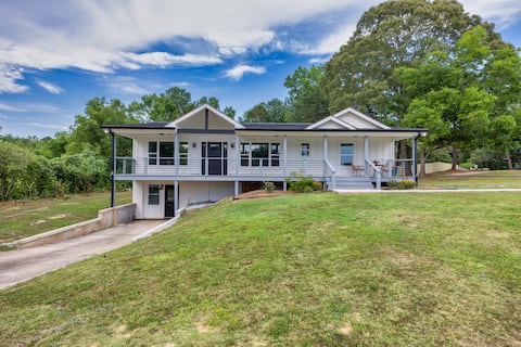 Charming Countryside House