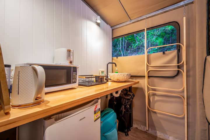 Luxury King Glamping Tent 2 - Magnetic Island