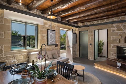 Popular Airbnb listing: Semes luxury villas in Δήμος Κισσάμου