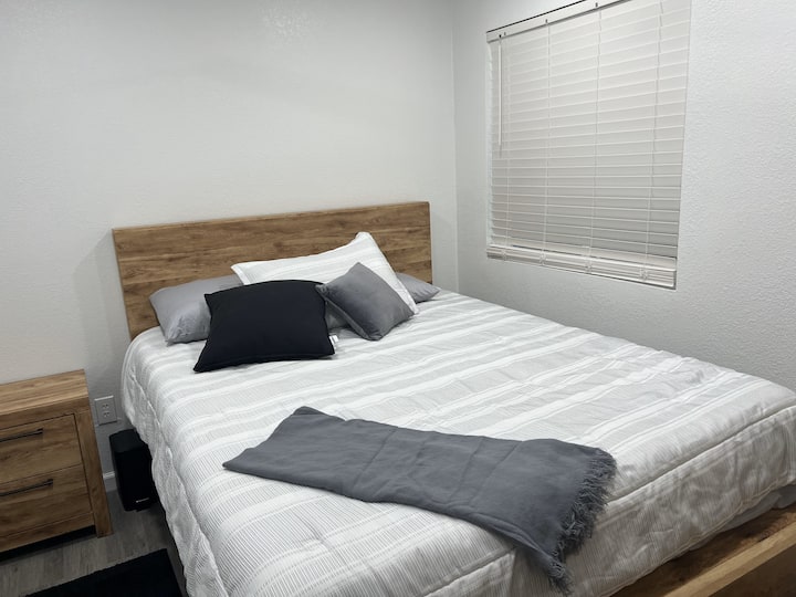 საძინებელი 1