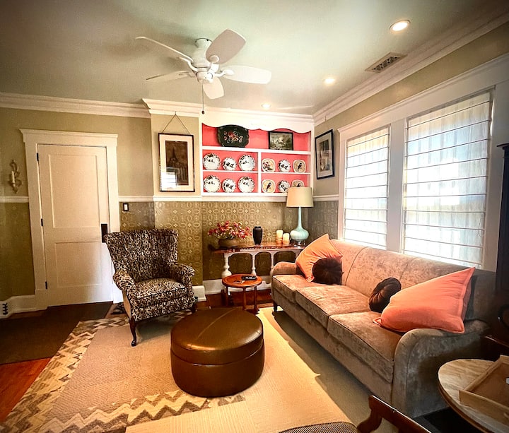 Gorgeous, Functional, Comfortable, Urban. - Cleveland, OH