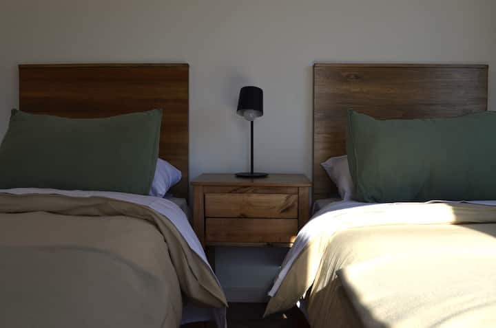 Pogled na dvokrevetnu sobu